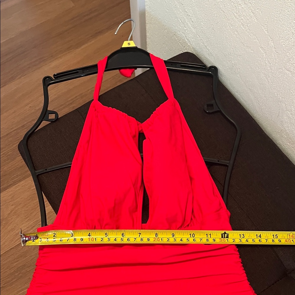 #*088**Stylish Red Women One Piece Swimsuit ( S) - Picture 4 of 10